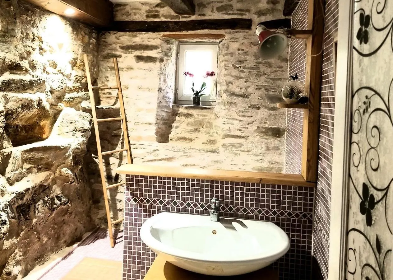 Holiday home Soulie Du Tarn Avec Magnifique Vue Sur La Riviere Et La Vallee Requista France