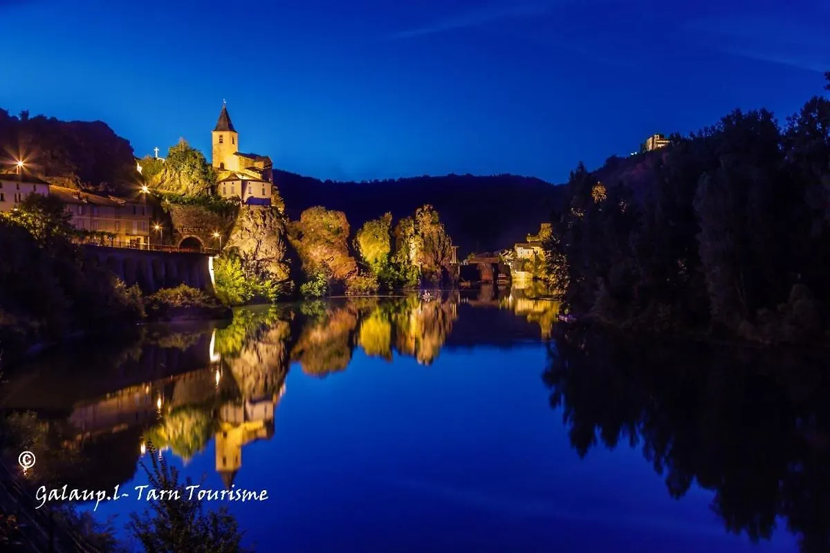 Soulie Du Tarn Avec Magnifique Vue Sur La Riviere Et La Vallee Requista France